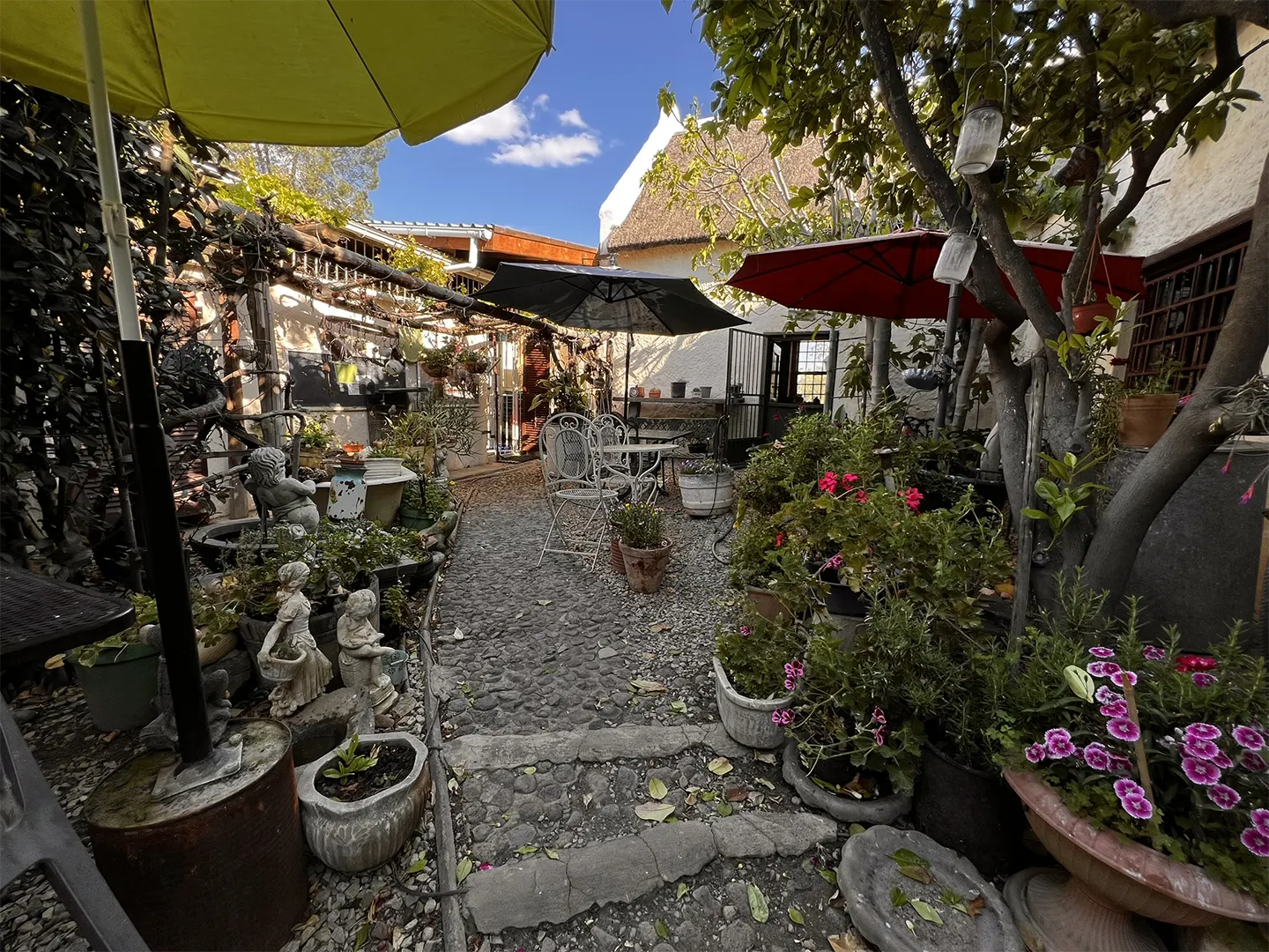 Hantam Huis exterior restaurant view